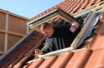 Pose de fenêtres de toit Velux à Thiétreville